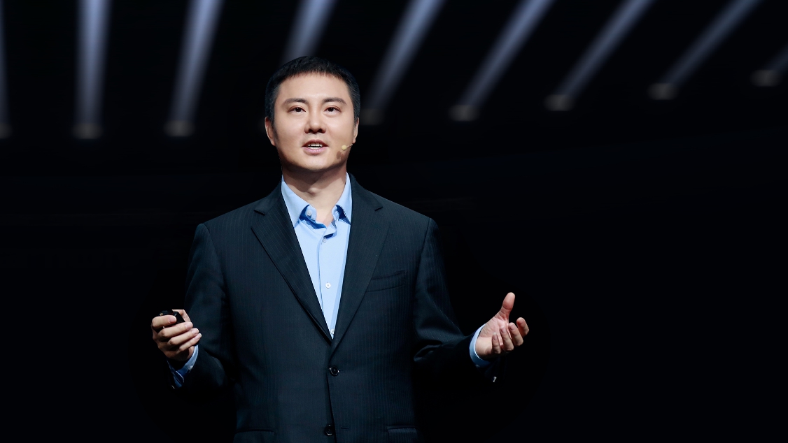 Deng Taihua, Vice President of Huawei and President of Computing Product Line, delivered a keynote speech (Photo courtesy of Huawei)