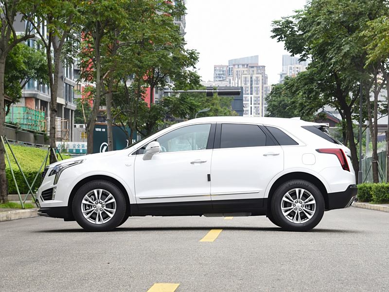 凱迪拉克XT5正側(cè)