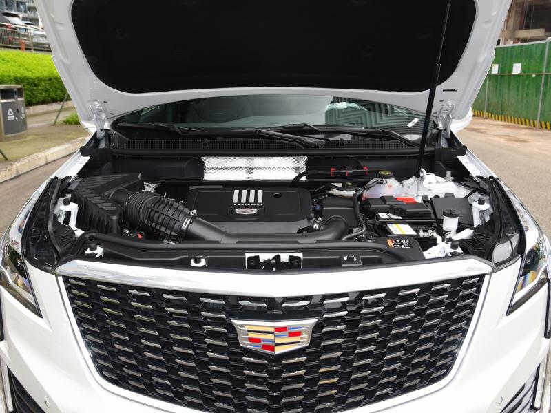 凱迪拉克XT5發(fā)動(dòng)機(jī)艙